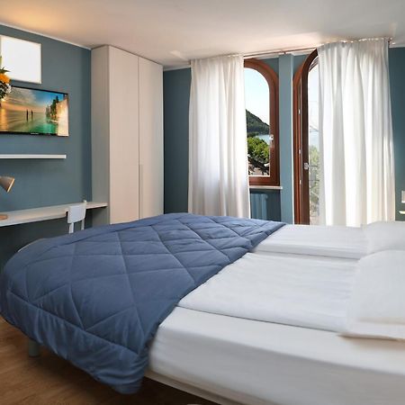 Albergo All'Ancora Garda  Eksteriør billede
