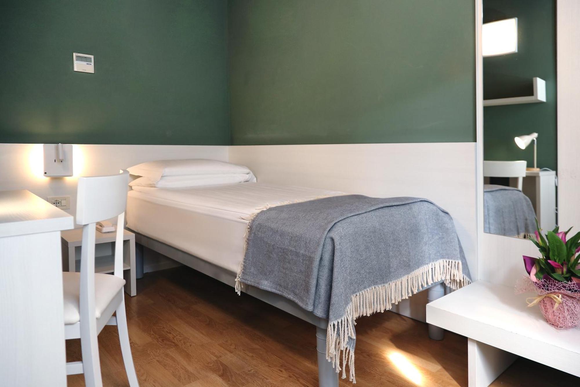 Albergo All'Ancora Garda  Eksteriør billede
