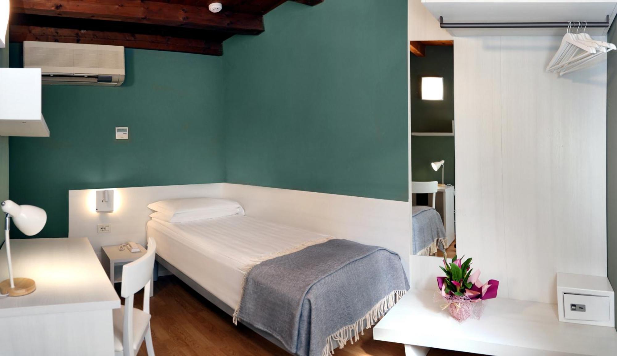 Albergo All'Ancora Garda  Eksteriør billede
