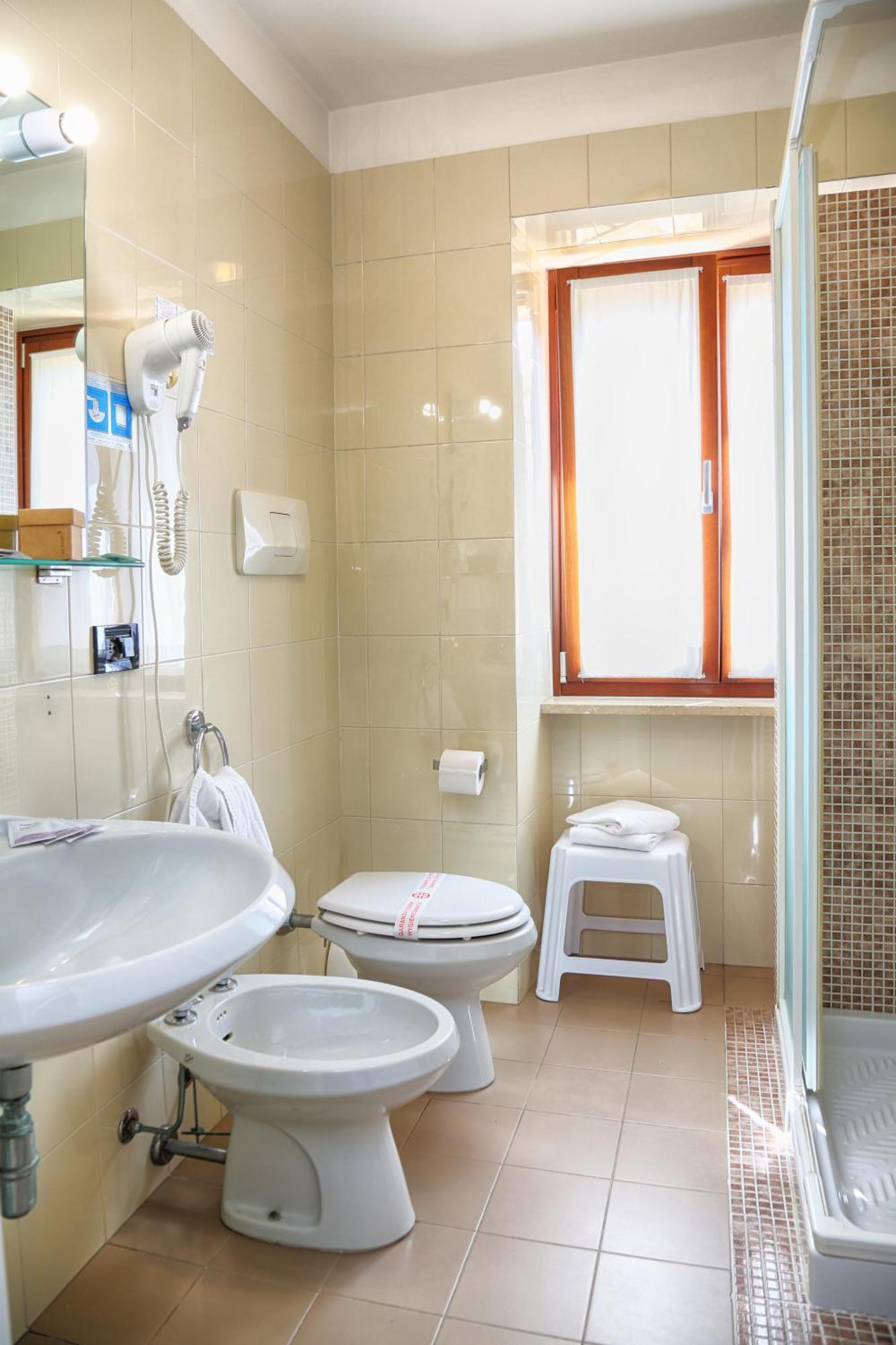 Albergo All'Ancora Garda  Eksteriør billede