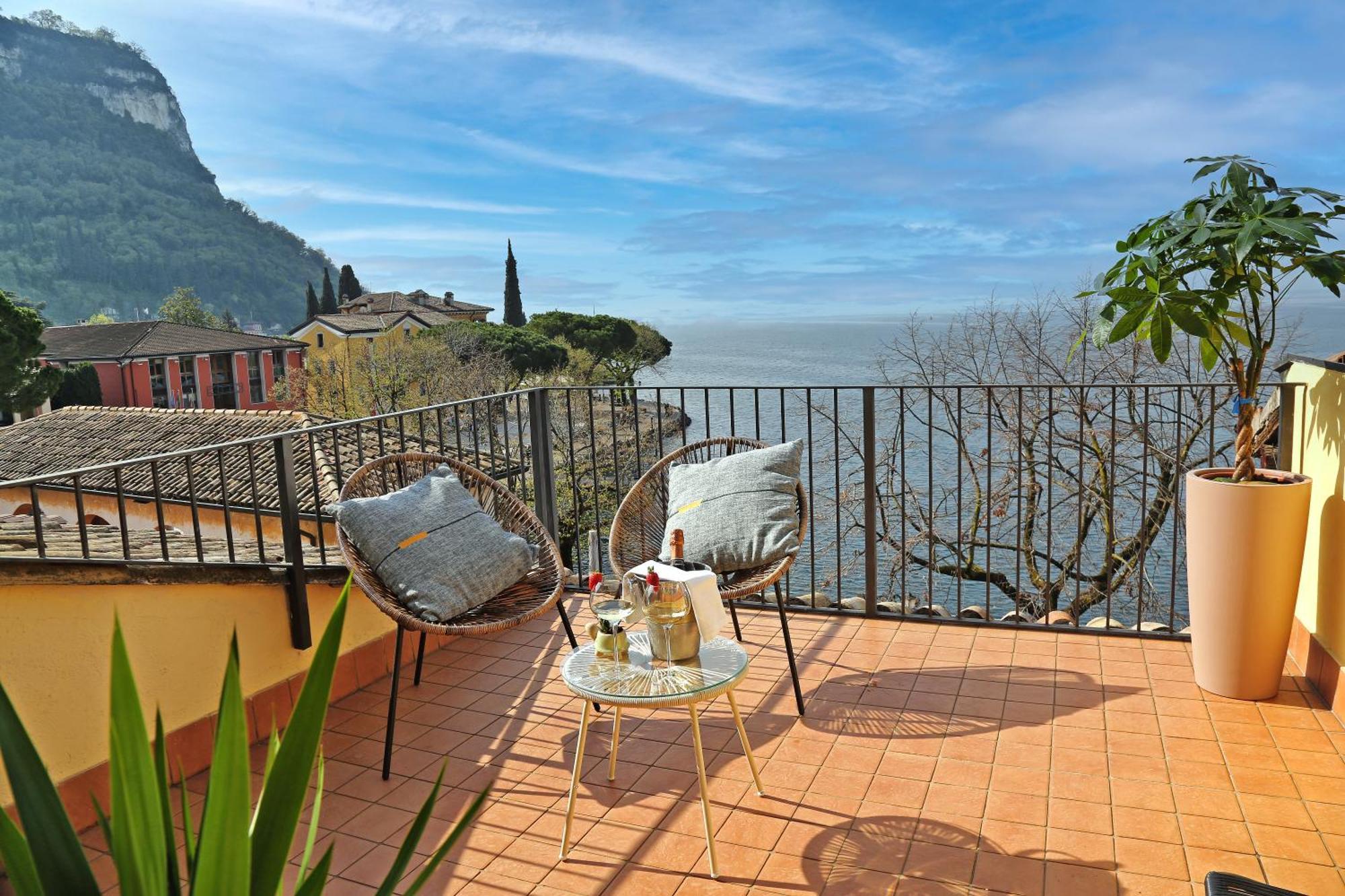 Albergo All'Ancora Garda  Eksteriør billede