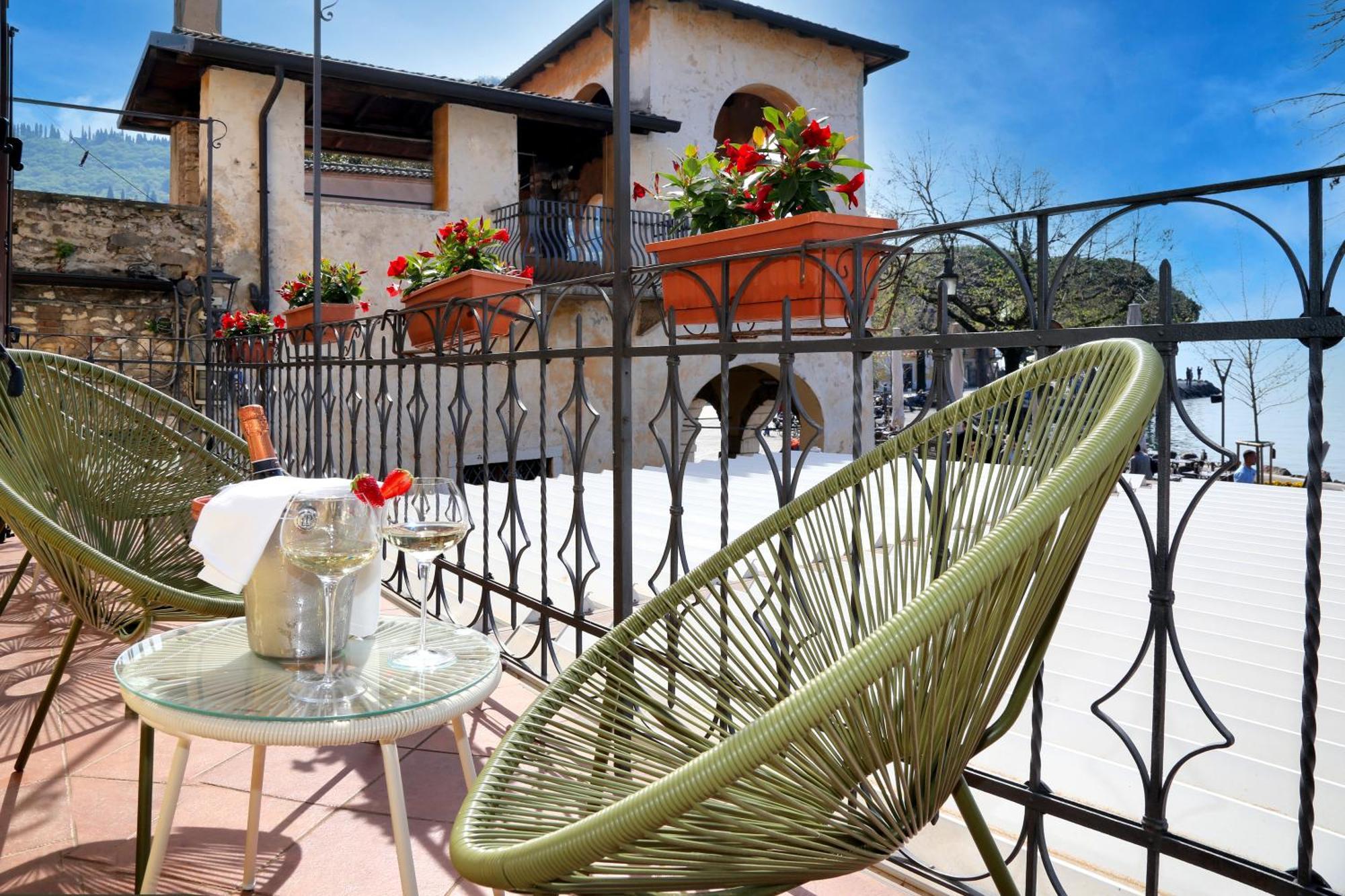 Albergo All'Ancora Garda  Eksteriør billede