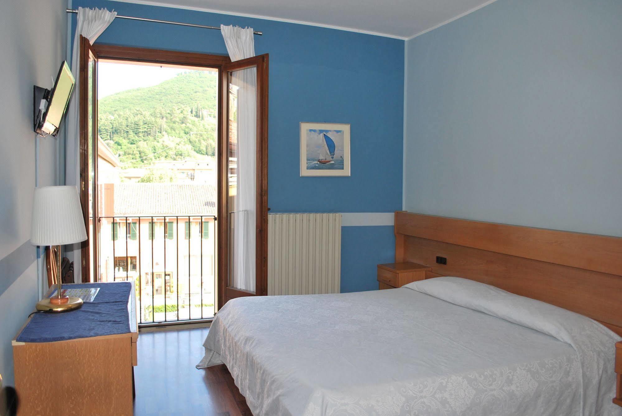 Albergo All'Ancora Garda  Eksteriør billede